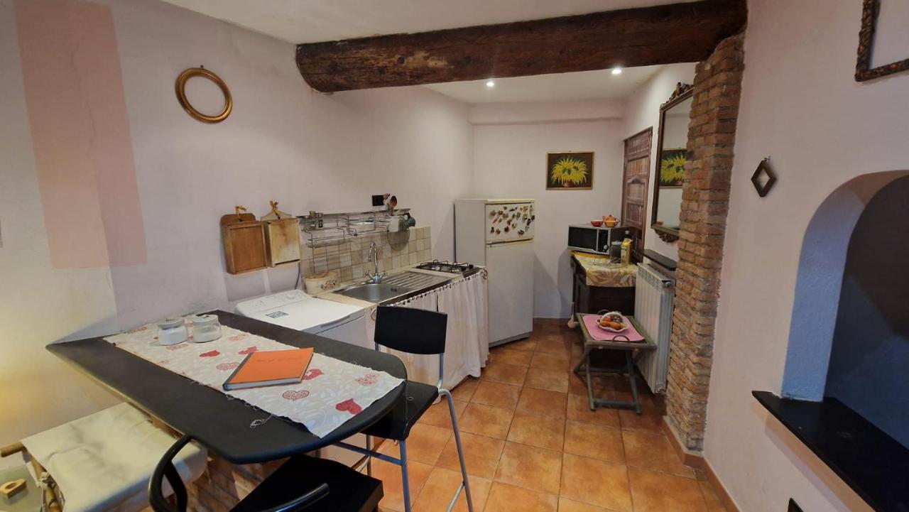 Apartmán Monolocale In Tipica Casa Ligure Janov Exteriér fotografie