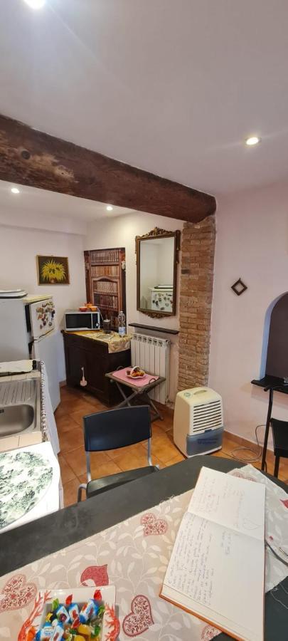 Apartmán Monolocale In Tipica Casa Ligure Janov Exteriér fotografie